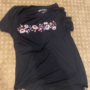 super cute flowery top for summer